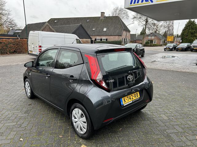 Toyota AYGO 1.0 VVT-i x-fun