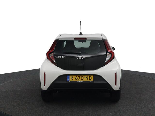 Toyota AYGO X 1.0 VVT-i MT Play | Eerste Eigenaar | Adaptieve Cruise Control | Achteruitrijcamera | Apple Carplay | Android Auto |