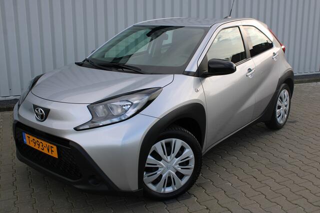 Toyota AYGO X 1.0 VVT-i MT Play | Incl. 12 maanden garantie | Adaptieve cruise control | Airco | Apple carplay/Android auto | DAB radio | Parkeercamera |