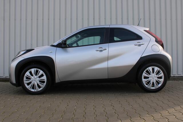 Toyota AYGO X 1.0 VVT-i MT Play | Incl. 12 maanden garantie | Adaptieve cruise control | Airco | Apple carplay/Android auto | DAB radio | Parkeercamera |