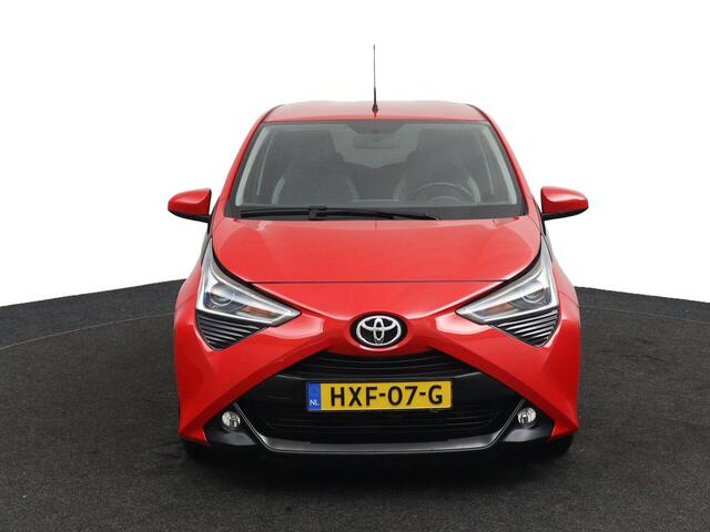 Toyota AYGO 1.0 VVT-i x-joy Limited Automaat | Lichtmetalen Velgen | Automatische Airco | Privacy Glas | Achteruitrijcamera |