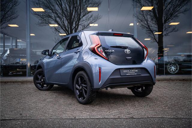 Toyota AYGO X 1.0 VVT-i S-CVT Play ** Two-tone ** Navigatie ** Camera
