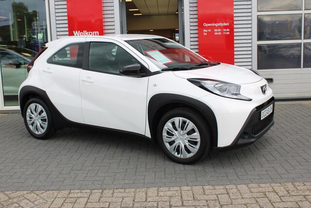 Toyota AYGO X 1.0 VVT-i MT Play