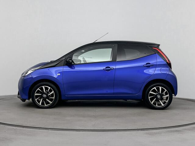 Toyota AYGO 1.0 VVT-i x-cite ultimate | automaat | start stop | achteruitrijcamera | All weatherbanden |