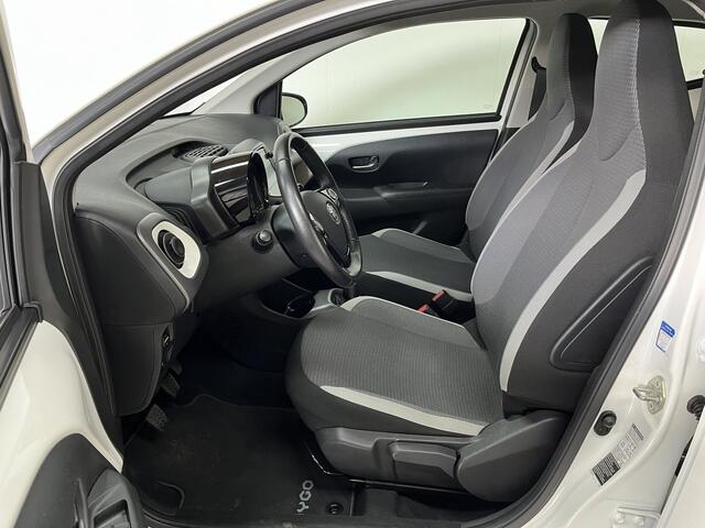 Toyota AYGO 1.0 VVT-i x-play Apple Carplay Camera Dealer onderhouden