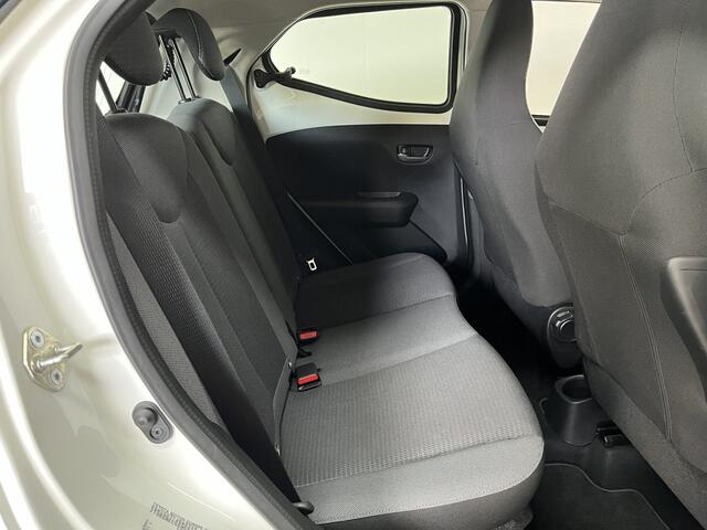 Toyota AYGO 1.0 VVT-i x-play Apple Carplay Camera Dealer onderhouden