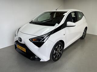 toyota-aygo-1.0-vvt-i-x-play-apple-