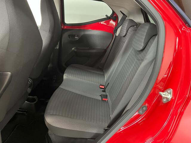 Toyota AYGO 1.0 VVT-i x-joy Automaat 1e eig dealer onderhouden Apple carplay