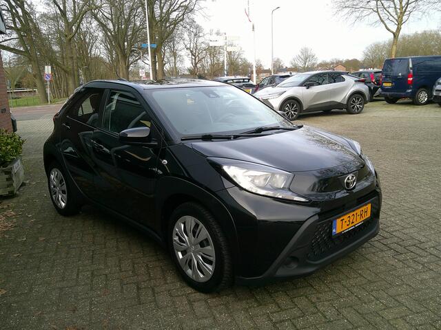Toyota AYGO X 1.0 VVT-i MT Play