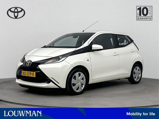 Toyota AYGO 1.0 VVT-i x-play Automaat | Climate Control | Parkeercamera | Dealeronderhouden |
