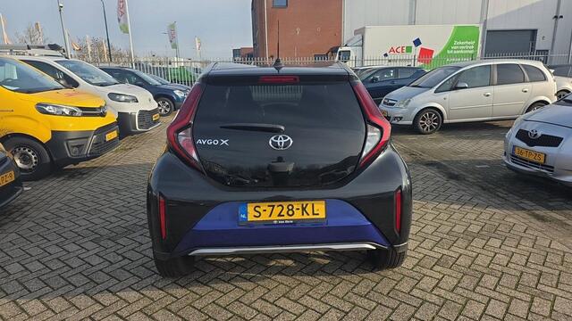 Toyota AYGO X 1.0 VVT-i MT Envy