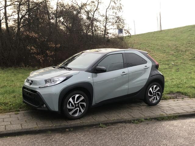 Toyota AYGO X 1.0 VVT-i S-CVT Pulse AIRCO|APPLE/ANDROID|CAMERA|17"