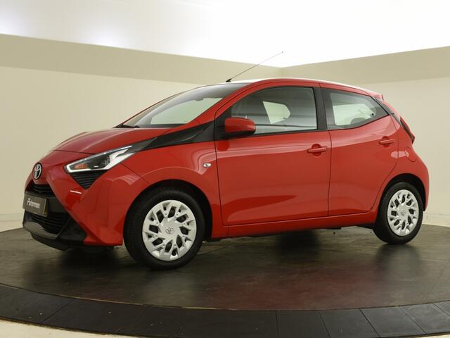 Toyota AYGO 1.0 VVT-i x-play | Carplay | Camera