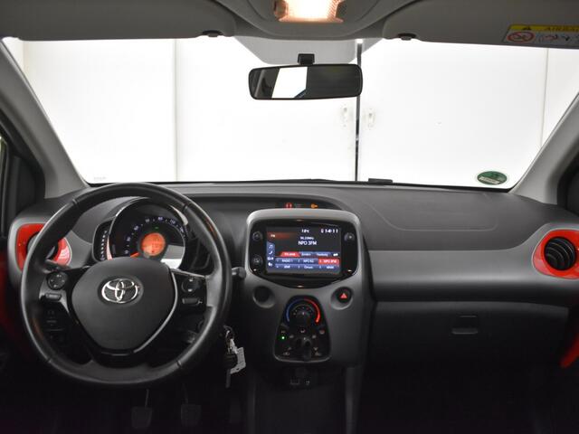 Toyota AYGO 1.0 VVT-i x-play | Carplay | Camera