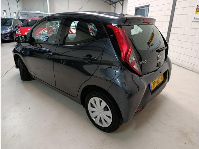 Toyota AYGO 1.0 VVT-i x-fun