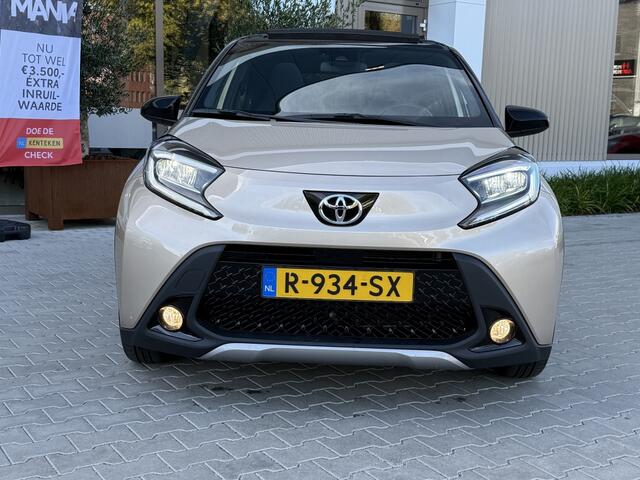 Toyota AYGO X 1.0 Envy | automaat | soft top | camera | bi-tone | climatronic