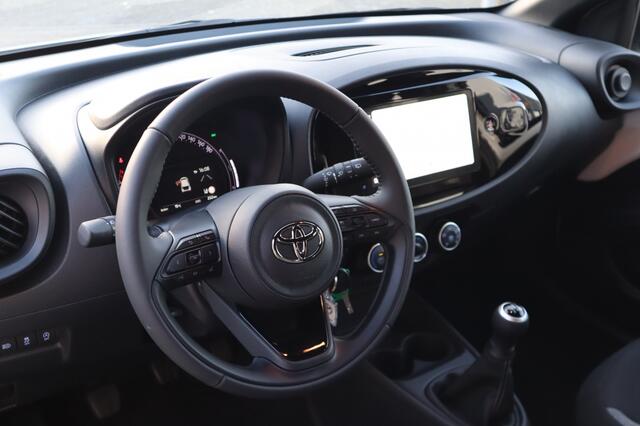 Toyota AYGO X 1.0 VVT-i MT Play | Camera | Carplay | Adapt. Cruise