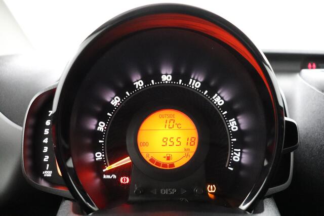 Toyota AYGO 1.0 VVT-i x-play | Apple Carplay/Android Auto | Achteruitrij camera |