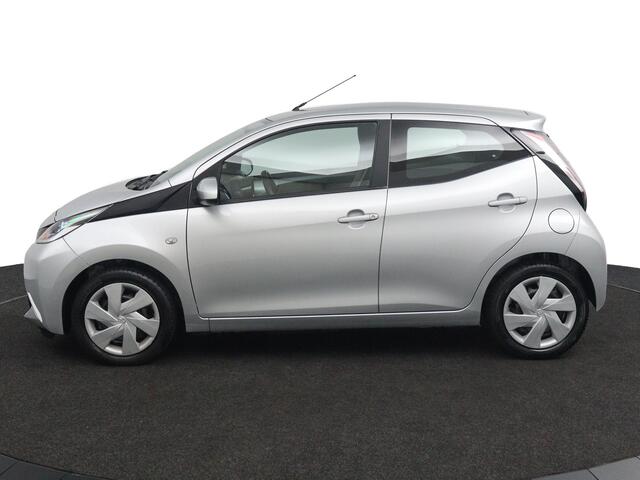 Toyota AYGO 1.0 VVT-i x-nav | Navigatie | Airco | 5-Deurs |