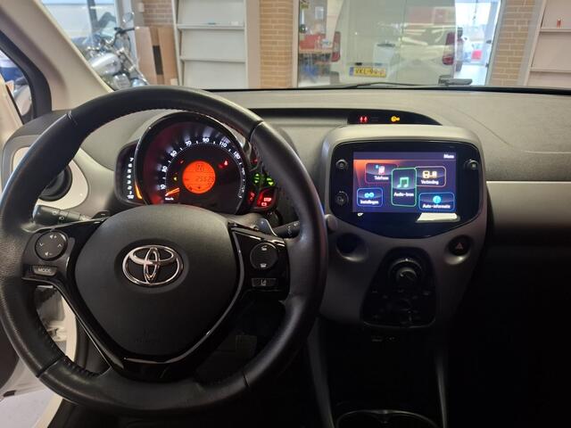 Toyota AYGO 1.0 VVT-i x-play, AUTOMAAT, Bovag garantie