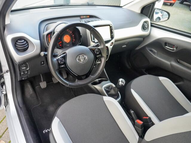 Toyota AYGO 1.0 VVT-i x-play Camera | NAP | Airco | Bluetooth