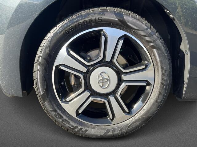 Toyota AYGO 1.0 VVT-i x-clusiv