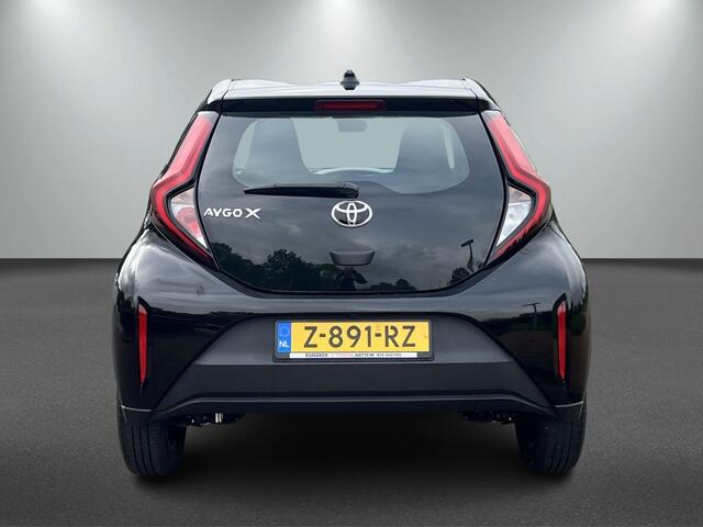 Toyota AYGO X 1.0 VVT-i Play + Ramaker Black Edition