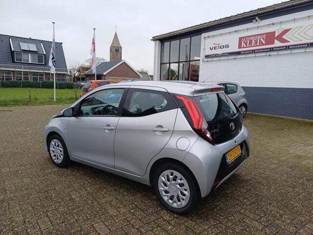 Toyota AYGO 1.0 VVT-i x-play