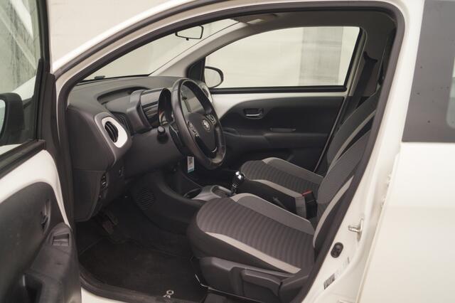 Toyota AYGO 1.0 VVT-i X-Play Automaat -AIRCO-LED-CAM-CARPLAY-