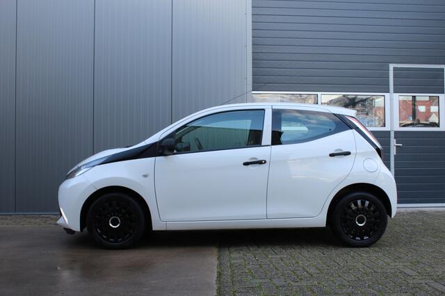 Toyota AYGO 1.0 VVT-i x-fun Airco / Bluetooth