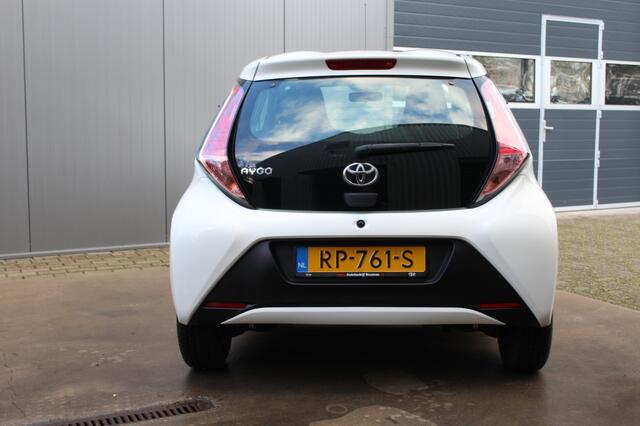 Toyota AYGO 1.0 VVT-i x-fun Airco / Bluetooth