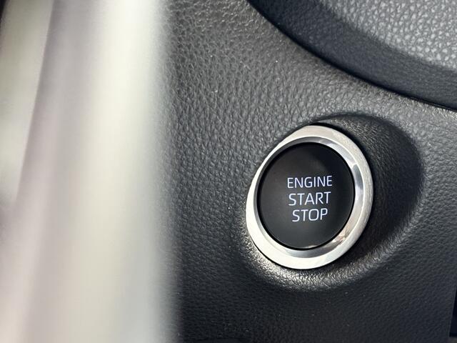 Toyota AYGO X Pulse | Automaat | CarPlay | Stoelverw. | 17'' Lmv