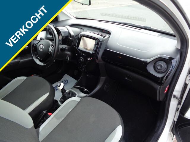 Toyota AYGO 1.0 VVT-i x-play,Navi,Camera,Airco