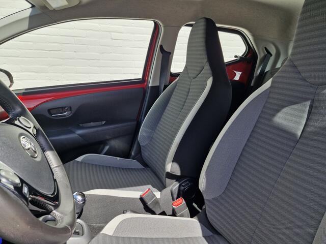 Toyota AYGO 1.0 VVT-i x-play Automaat | Apple Carplay | Andoid Auto | Achter