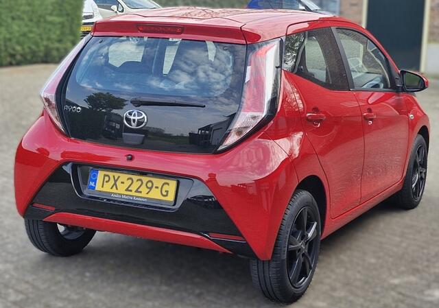 Toyota AYGO Automaat 5Drs 1.0 VVT-i x-play-Airco-Carplay-Cruisecontr