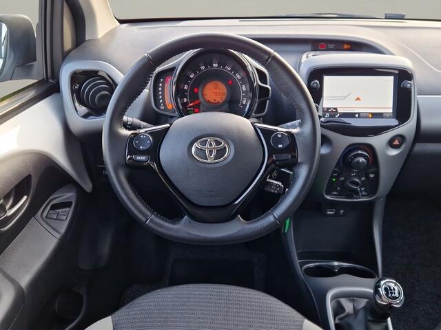 Toyota AYGO 1.0 VVT-i X-Play Navigatie - Camera - DAB - Airco