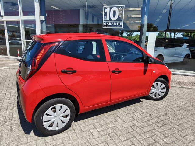 Toyota AYGO 1.0 VVT-i x-fun | Airco | DAB | Bluetooth | El. Ramen |