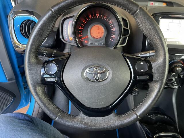 Toyota AYGO 1.0 VVT-i x-cite/ led/ navi/ camera