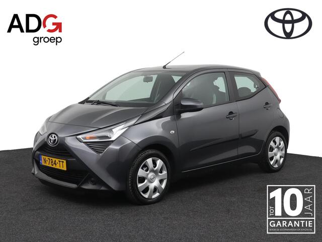 Toyota AYGO 1.0 VVT-i x-play | Airco | Parkeercamera | Apple carplay - Android auto |