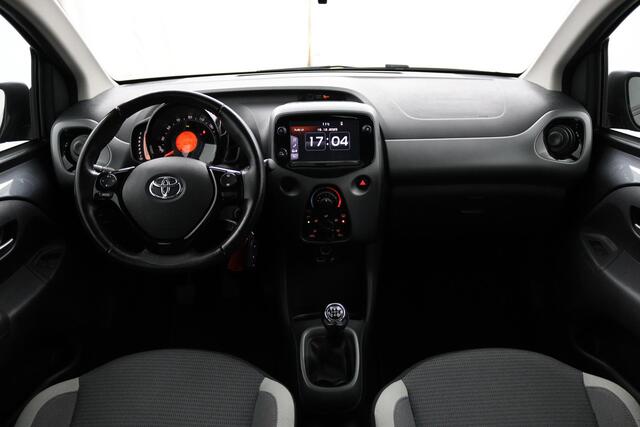 Toyota AYGO 1.0 VVT-i x-play | Airco | Parkeercamera | Apple carplay - Android auto |
