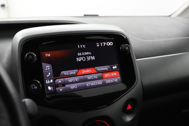 Toyota AYGO 1.0 VVT-i x-play | Airco | Parkeercamera | Apple carplay - Android auto |