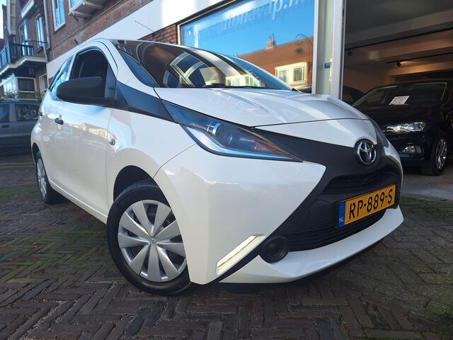 Toyota AYGO 1.0 VVT-i X-Fun 5Drs /52.000 Km/Airco/Bluetooth/Led/Garantie