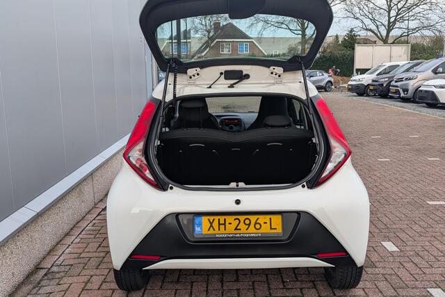 Toyota AYGO 1.0 VVT-i x-fun Lage kilometerstand - Dealer onderhouden - Bluetooth- Airco- NL auto