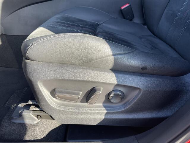 Toyota C-HR 1.8 Hybrid GR-Sport 1e eigenaar, Nieuwstaat, Trekhaak, 1e eigenaar, hele nette auto! Dealeronderhouden , Full OPTION