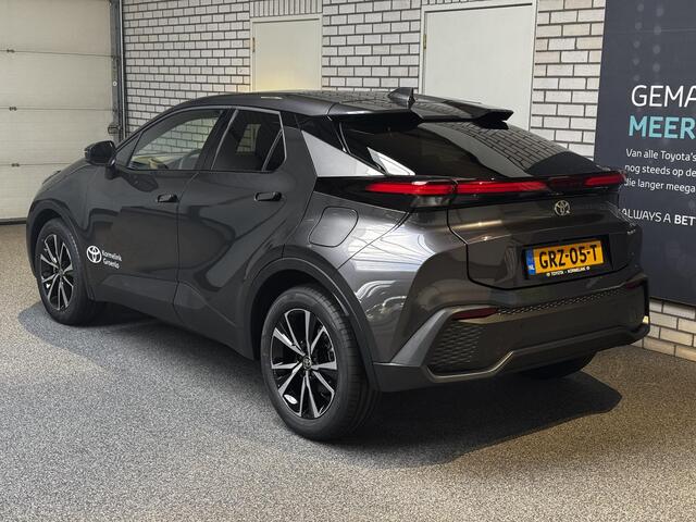 Toyota C-HR 2.0 Plug-in Hybrid 220 Dynamic automaat