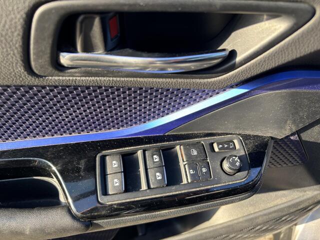 Toyota C-HR 1.8 Hybrid Bi-Tone NL auto, 1e eigenaar, dealeronderhouden, keurige luxe auto