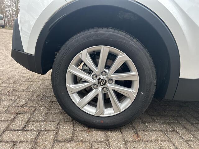 Toyota C-HR 2.0 Plug-in Hybrid 220 Active