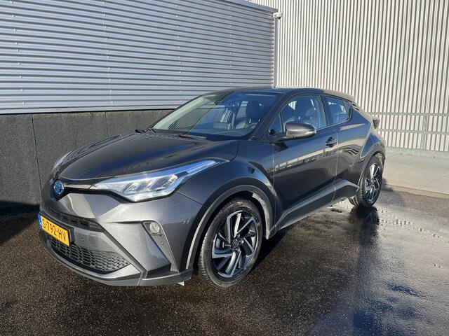 Toyota C-HR 2.0 Hybrid Dynamic CVT-Automaat Incl: AppleCarplay / AndroidAuto, climate control, Adaptieve Cruise control, Metallic lak, LM velgen, Parkeersensoren + Parkeerhulpcamera