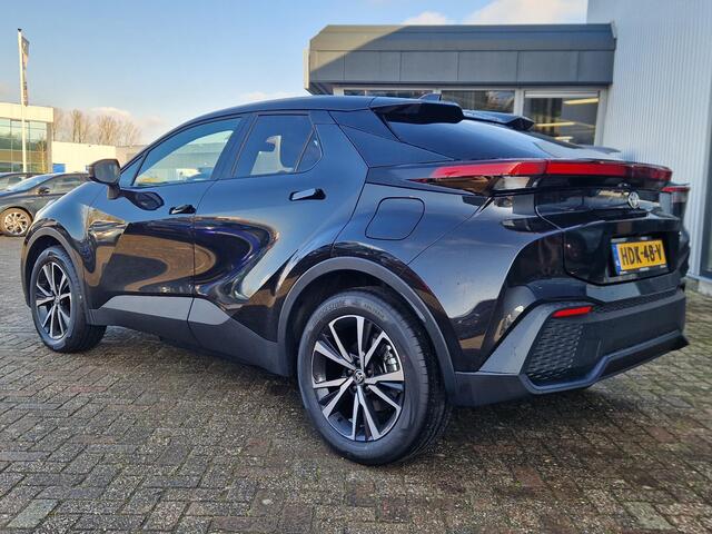 Toyota C-HR 2.0 Plug-in Hybrid 220 Business Plus