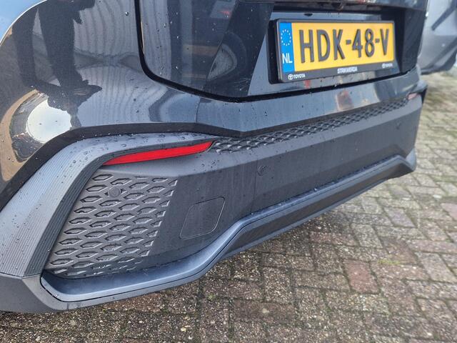 Toyota C-HR 2.0 Plug-in Hybrid 220 Business Plus